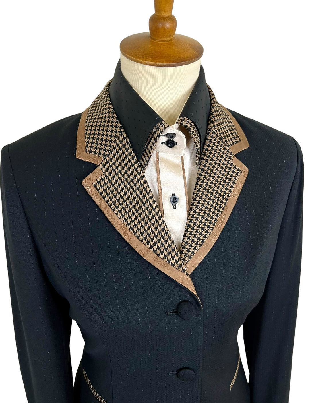 The Whitley Showmanship Suit