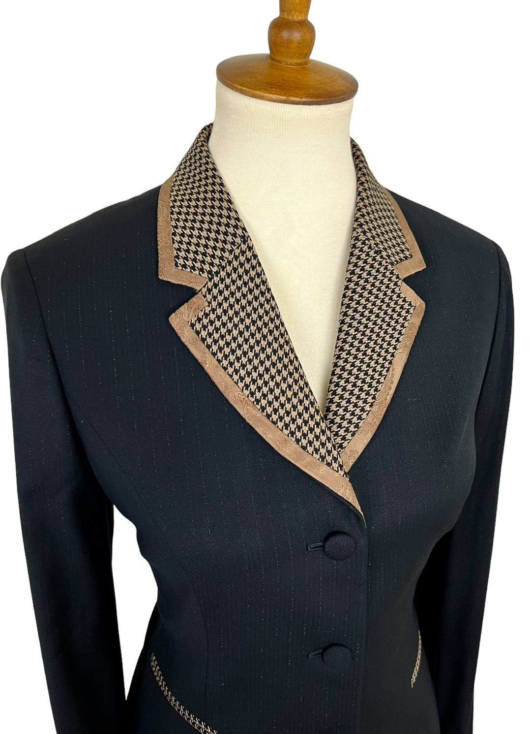 The Whitley Showmanship Suit