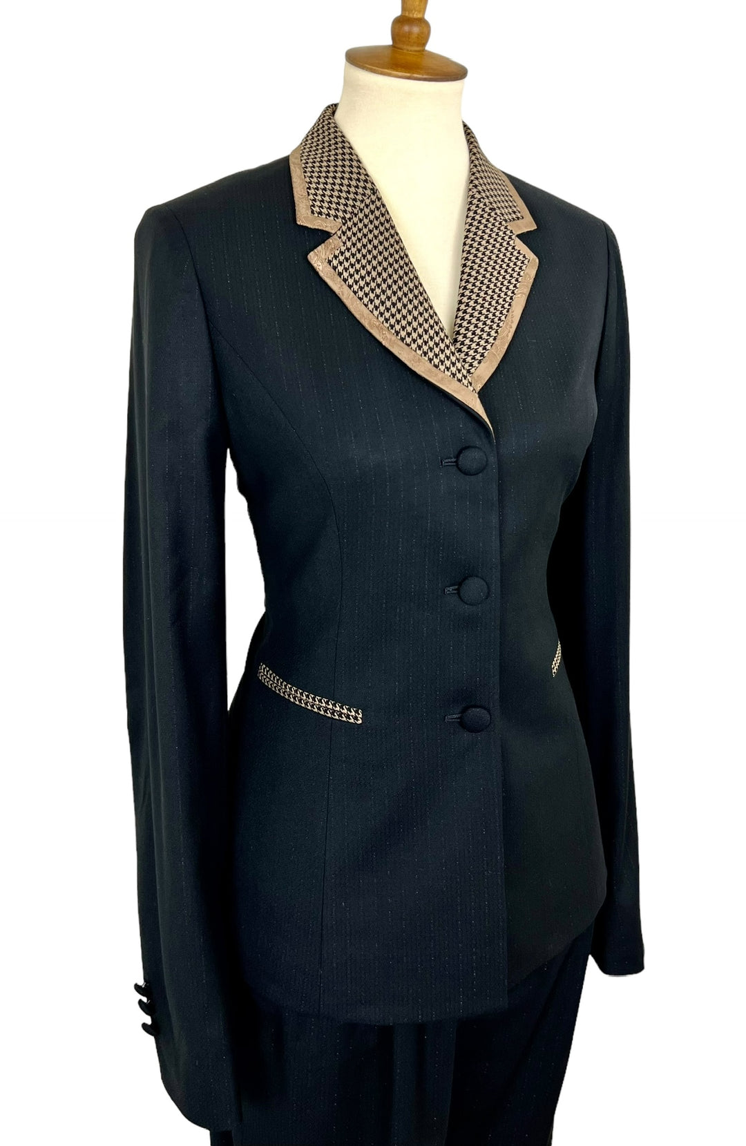 The Whitley Showmanship Suit