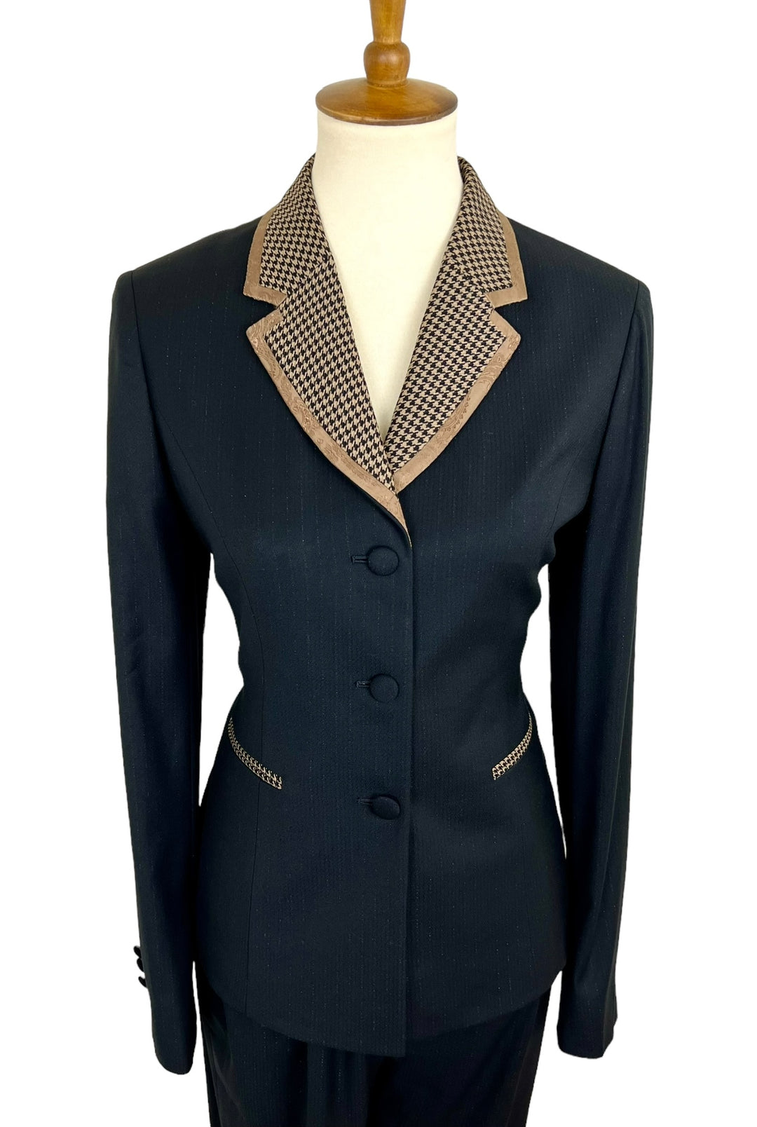 The Whitley Showmanship Suit
